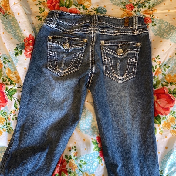 ZD ripped flared jeans. Size: 3. - Picture 2 of 6